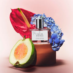 Le Monde Gourmand The de Goyave base notes provide warm amber and sandalwood