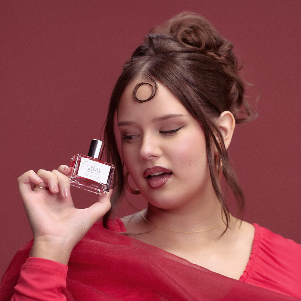 Le Monde Gourmand The de Goyave mid notes highlight green tea and lily