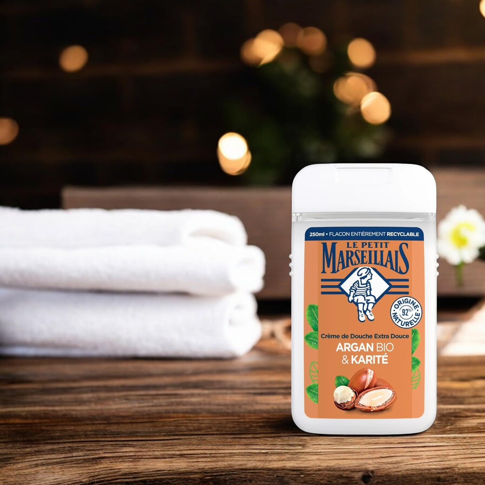Creamy lather close-up on Le Petit Marseillais Argan BIO and Karite Body Wash for hydrating cleanse.