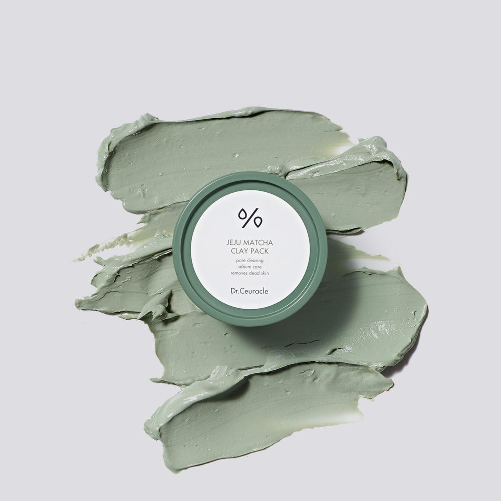Leegeehaam Jeju Matcha Clay Pack with clay tightening effect on pores.