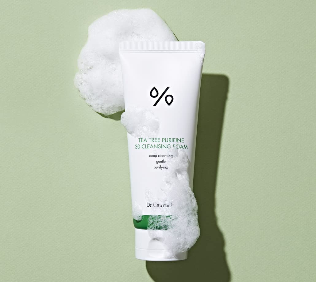 Leegeehaam Tea Tree Purifine bottle with fine, refreshing bubbles