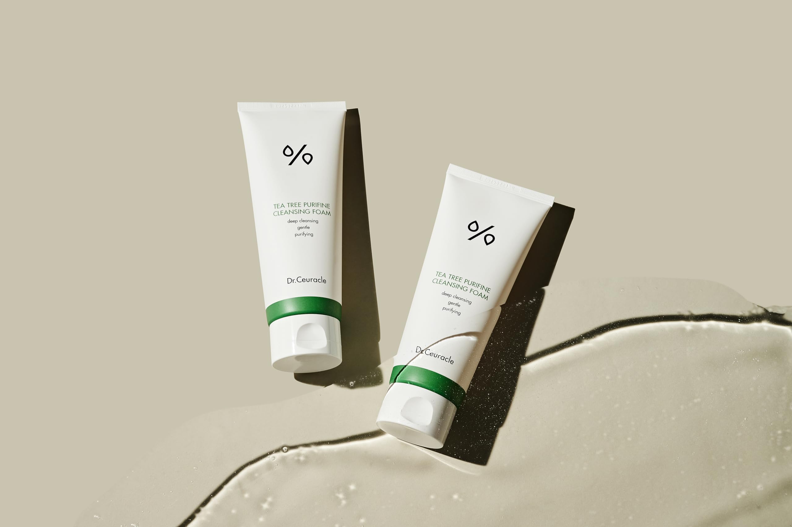 Leegeehaam Tea Tree Purifine cleansing foam texture close-up