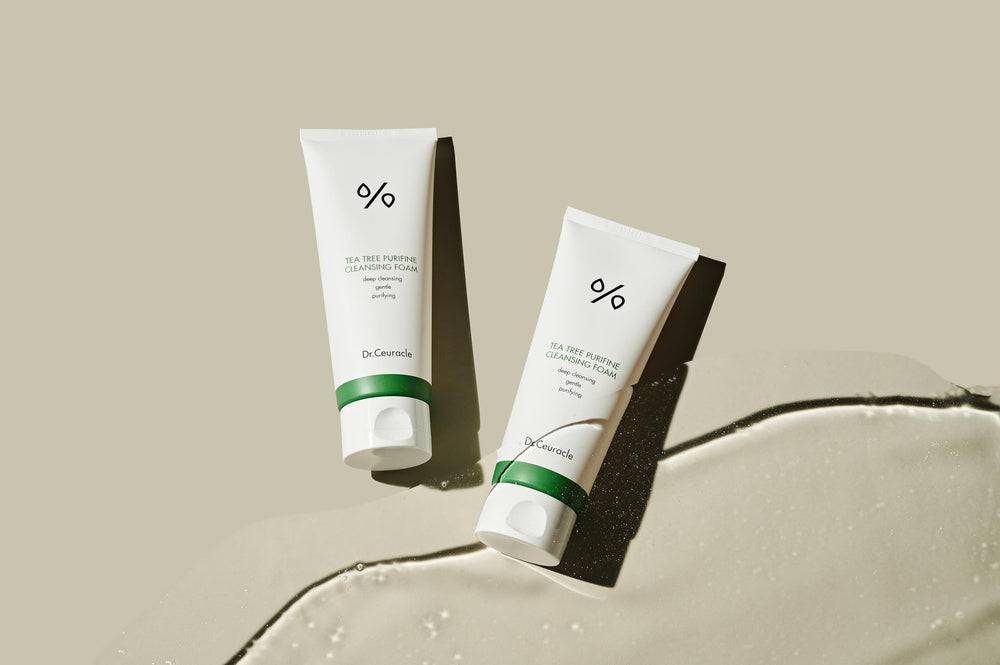 Leegeehaam Tea Tree Purifine cleansing foam texture close-up
