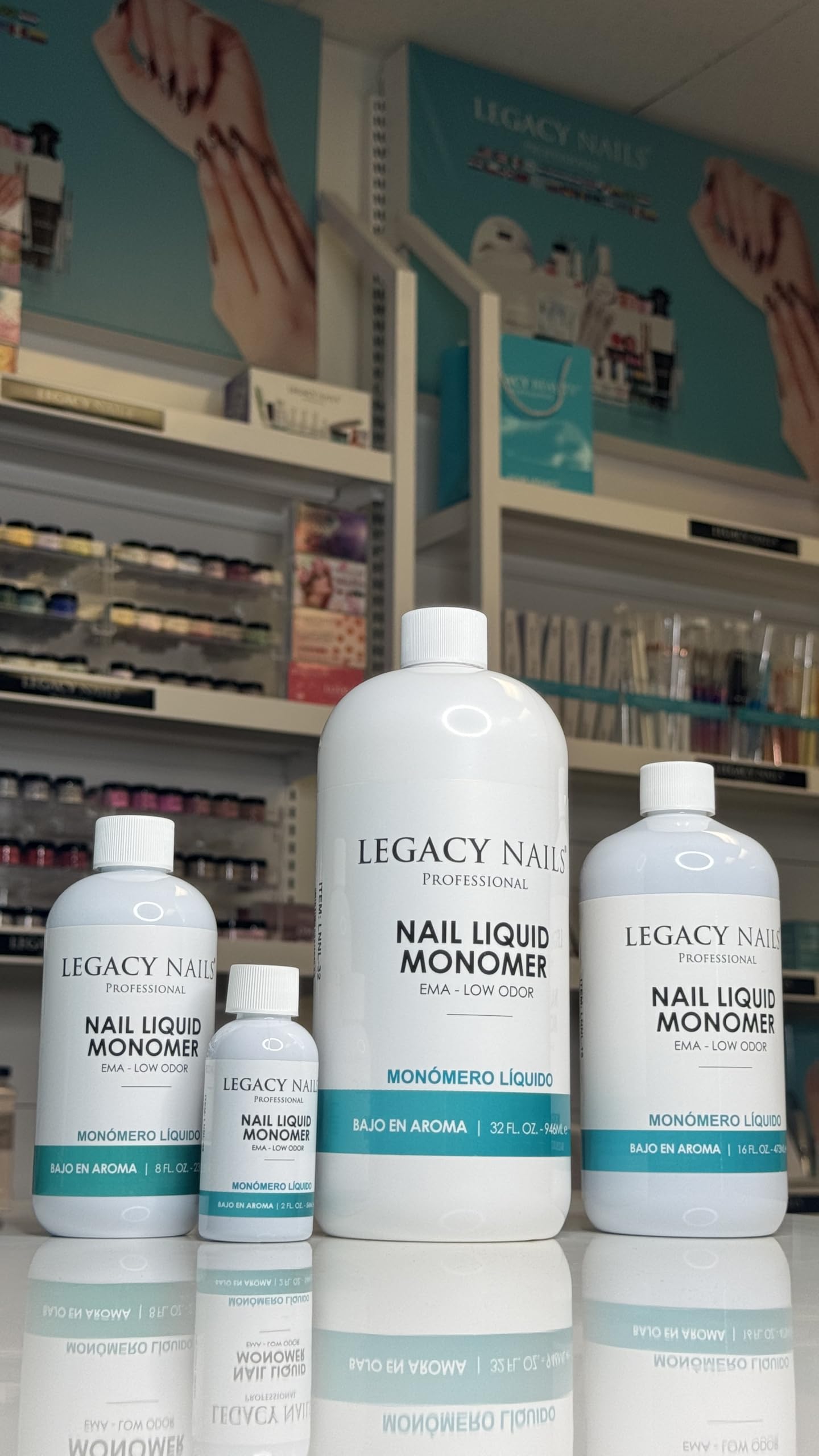 Legacy Nails monomer compatible with acrylic powders.