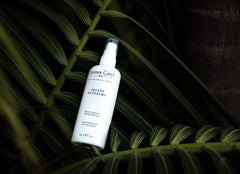 Leonor Greyl Algues et Fleurs creates beachy waves after styling.
