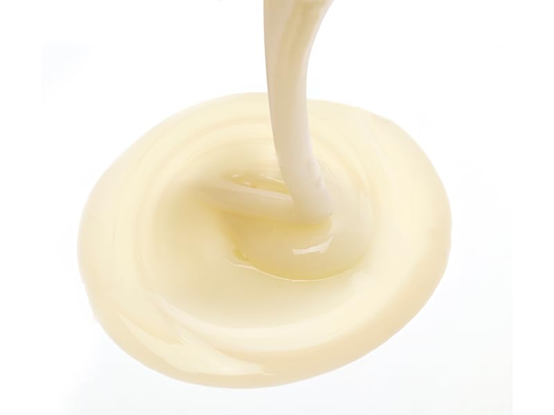Leonor Greyl Garlic extract image suggests scalp purification and refreshment.