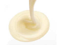 Leonor Greyl Garlic extract image suggests scalp purification and refreshment.