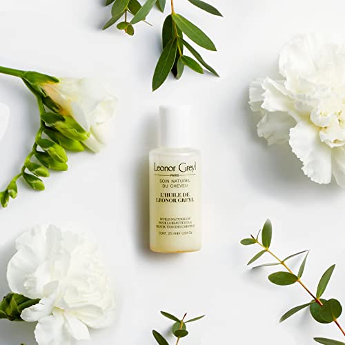 Leonor Greyl L'Huile Pre-Shampoo oil on hair demonstrates detangling and shine.