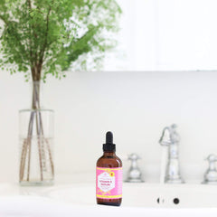 Nails treated with Leven Rose Serum for care and smoothness