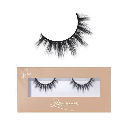 Lilly Lashes Everyday Miami natural lashes close-up for seamless daily look.