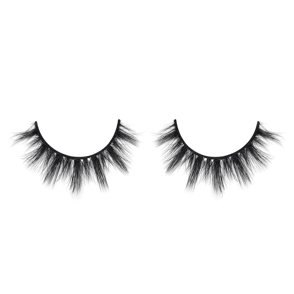 Lilly Lashes reusable up to 20x demonstrated by multiple lash wear.