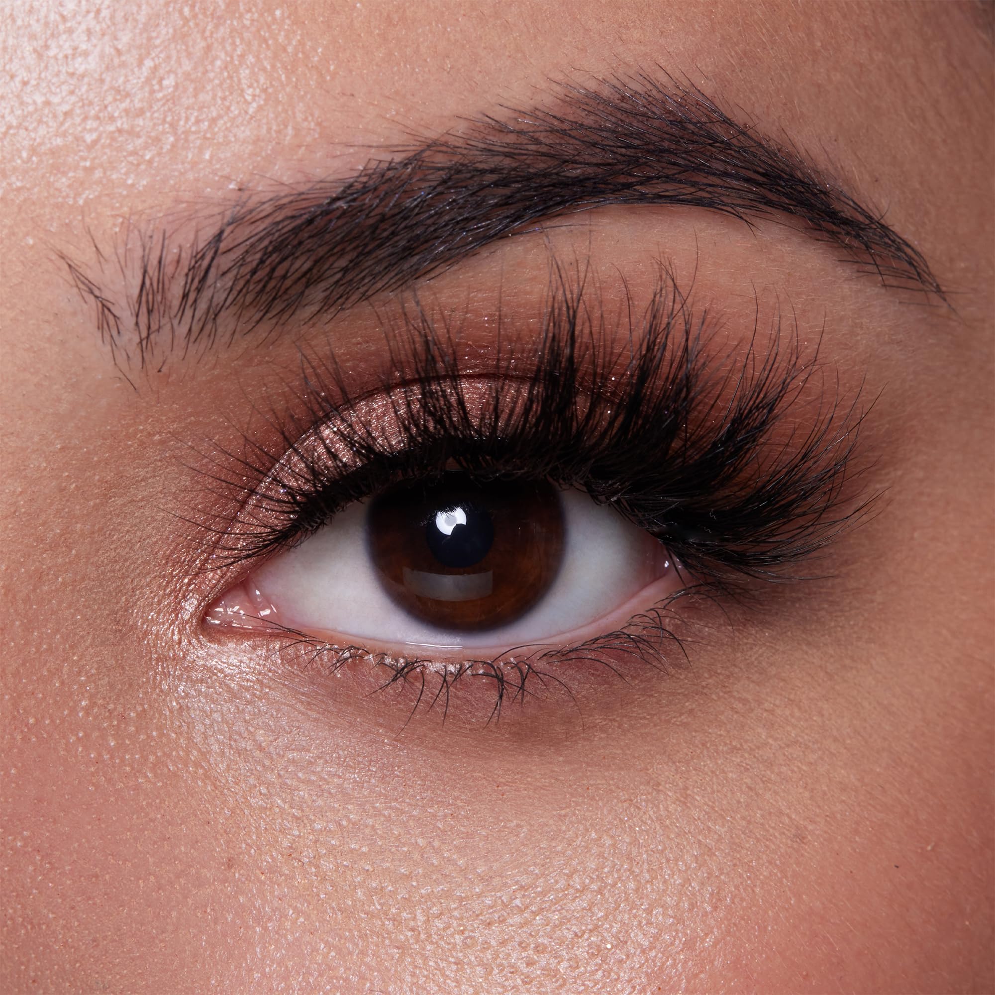 Lilly Lashes So Extra Mykonos handmade mink for premium, natural-looking lash.
