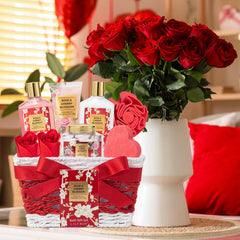 LILY ROY body lotion jar showing rich moisture and smooth skin benefits