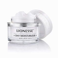 Lionesse White Pearl Day Moisturizer jar with pearl powder for radiant skin glow.
