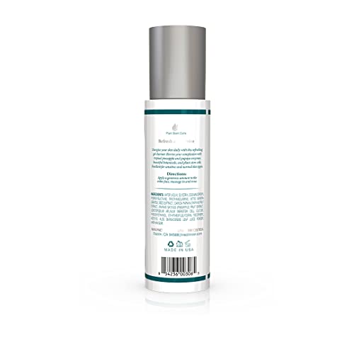 Lira Clinical BIO Enzyme Cleanser gel texture emulsifying with water for refreshing cleansing.