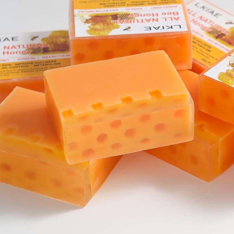 LKI'AE Jojoba oil closeup illustrating deep moisturizing texture