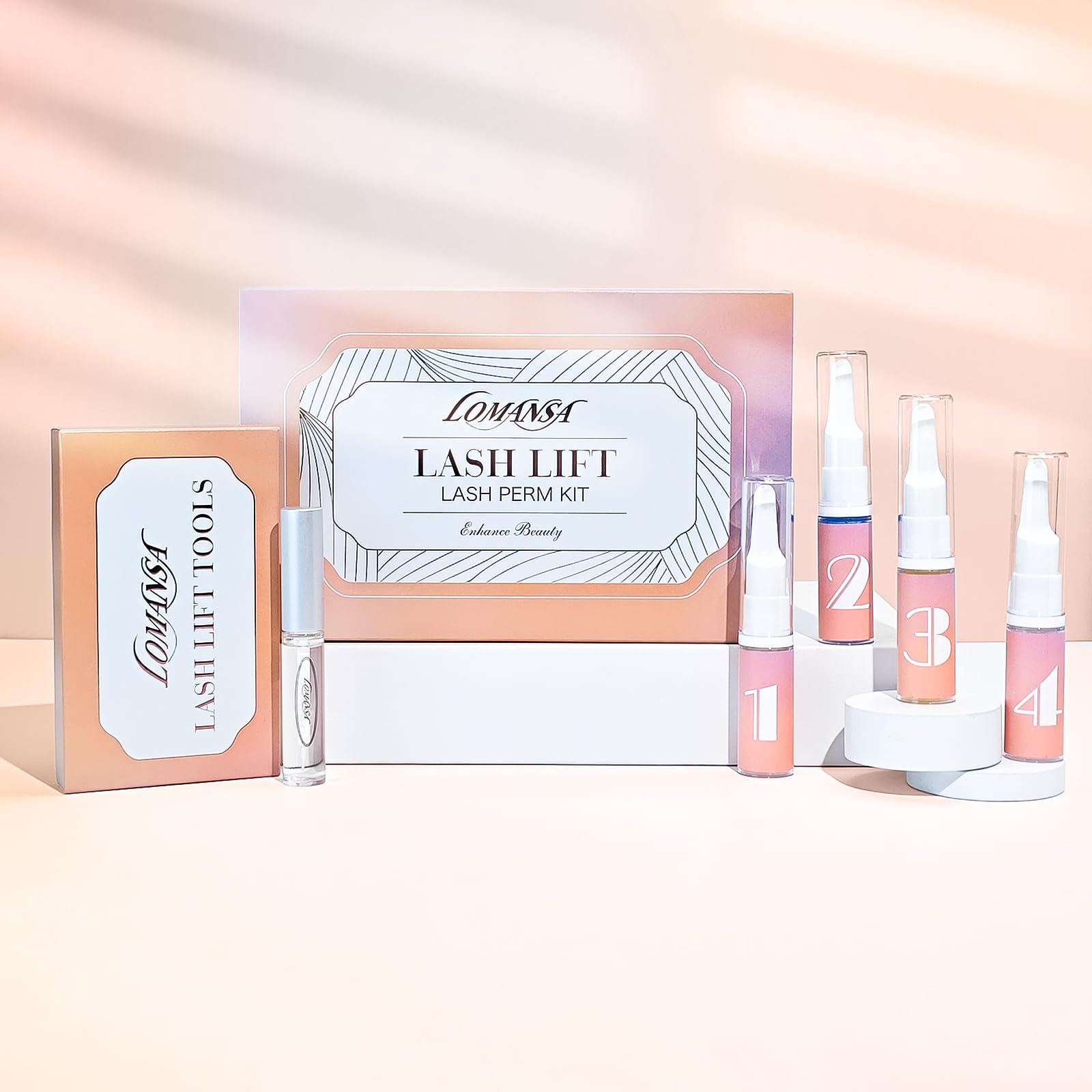 Lomansa final look showcases bold, natural curls ready for daily wear.