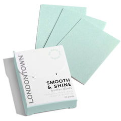 After use, nails show radiant shine without polish with LONDONTOWN buffer pads