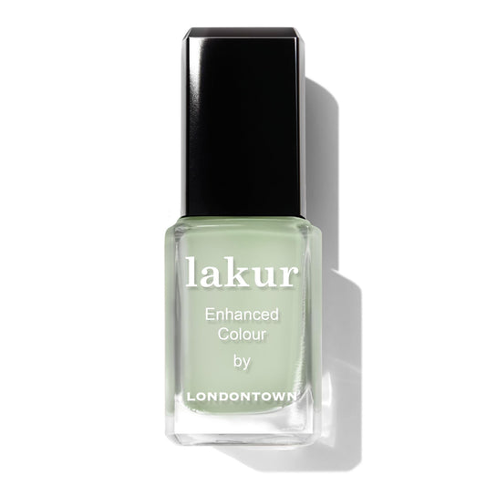 LONDONTOWN LAKUR nail polish bottle with glossy finish for a chic mani