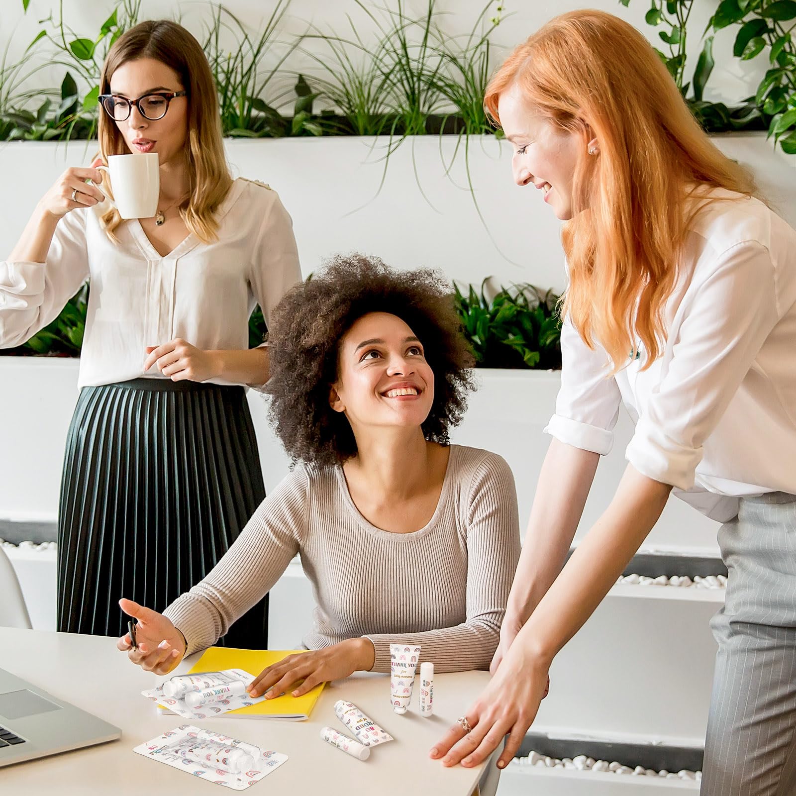 Loopeer galentine's day gifts for colleagues without romantic pressure