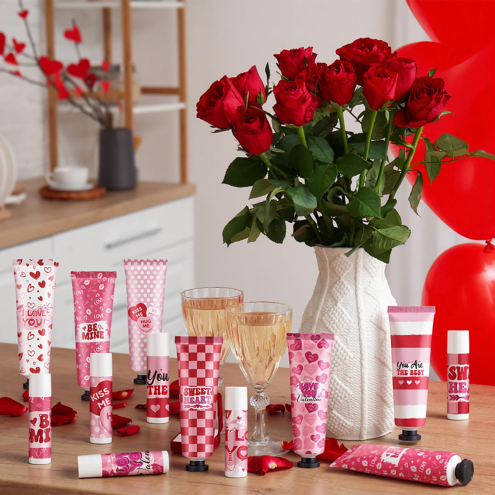 Loopeer gift-wrapping design highlights thoughtful galentine and Valentine party favors.