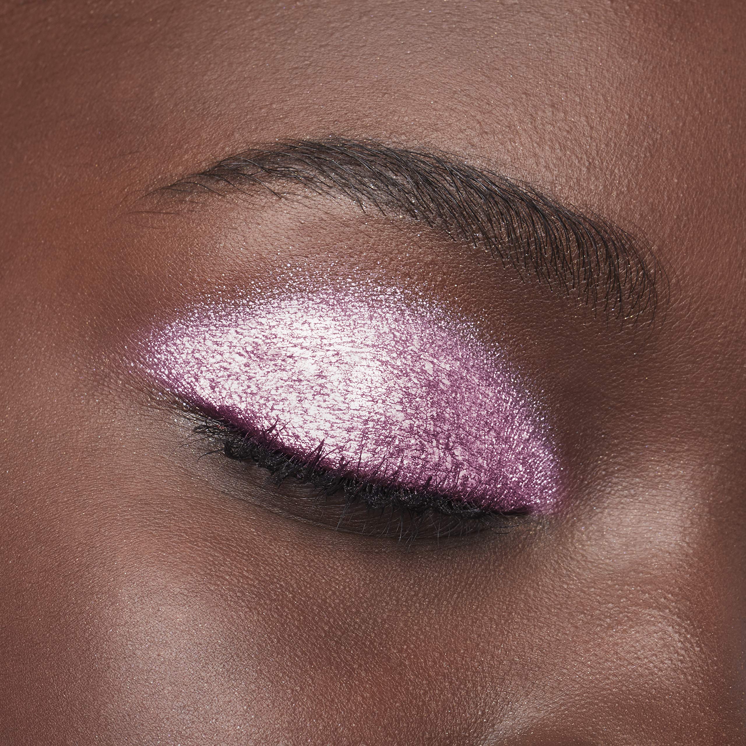 Brilliant Eyes Blush Jewel shade enhances eye color with a subtle spark.