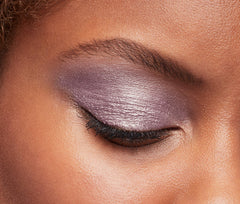 L'Oreal Paris Brilliant Eyes luminous pearl pigments deliver lightweight shimmer