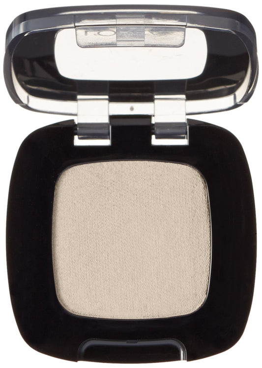 L'Oreal Paris Colour Riche Monos soft velvet texture provides comfortable wear.