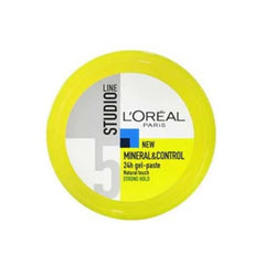 L'Oréal gel-paste spread through damp hair for even distribution.