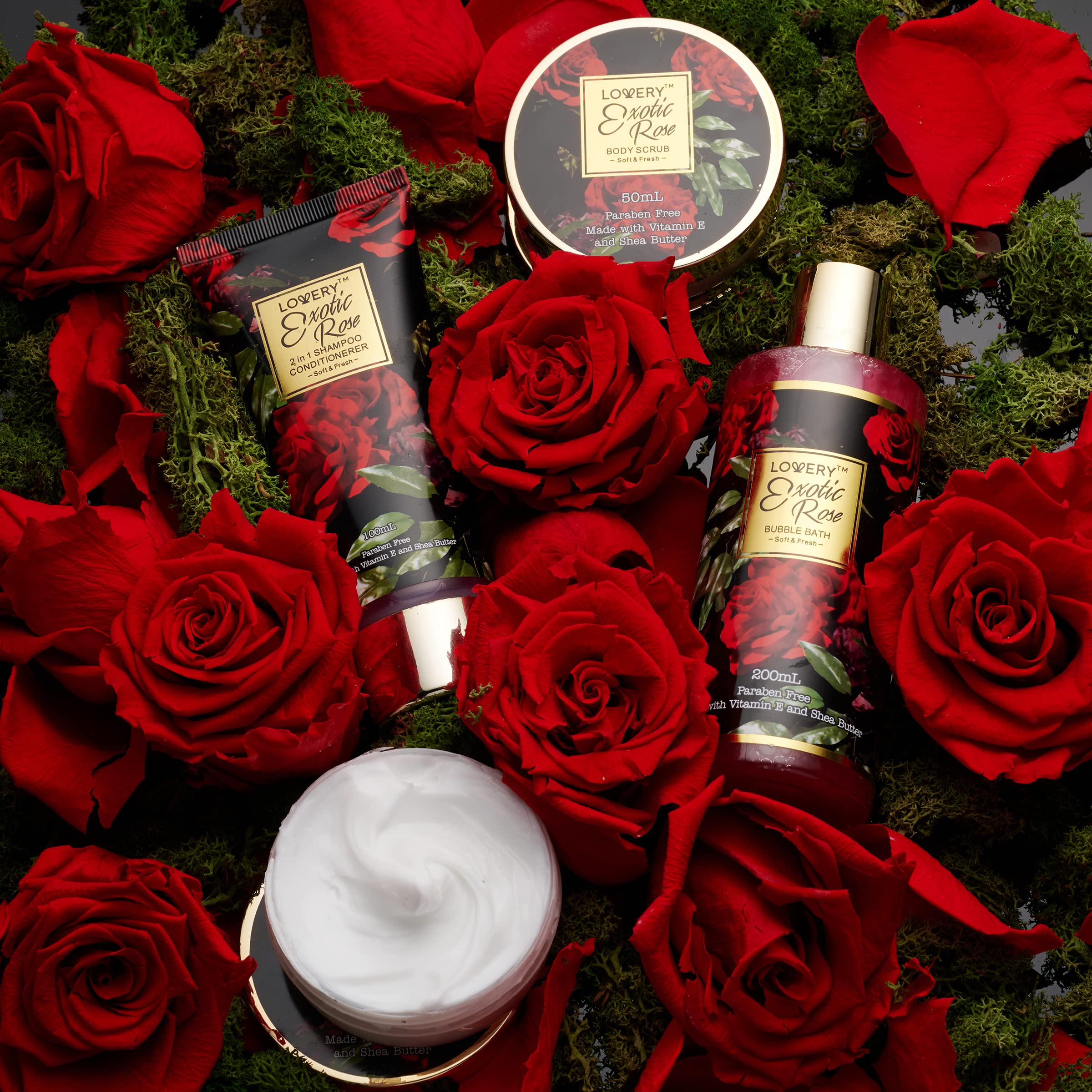 Lovery bath salts and lotion set provides soothing moisture