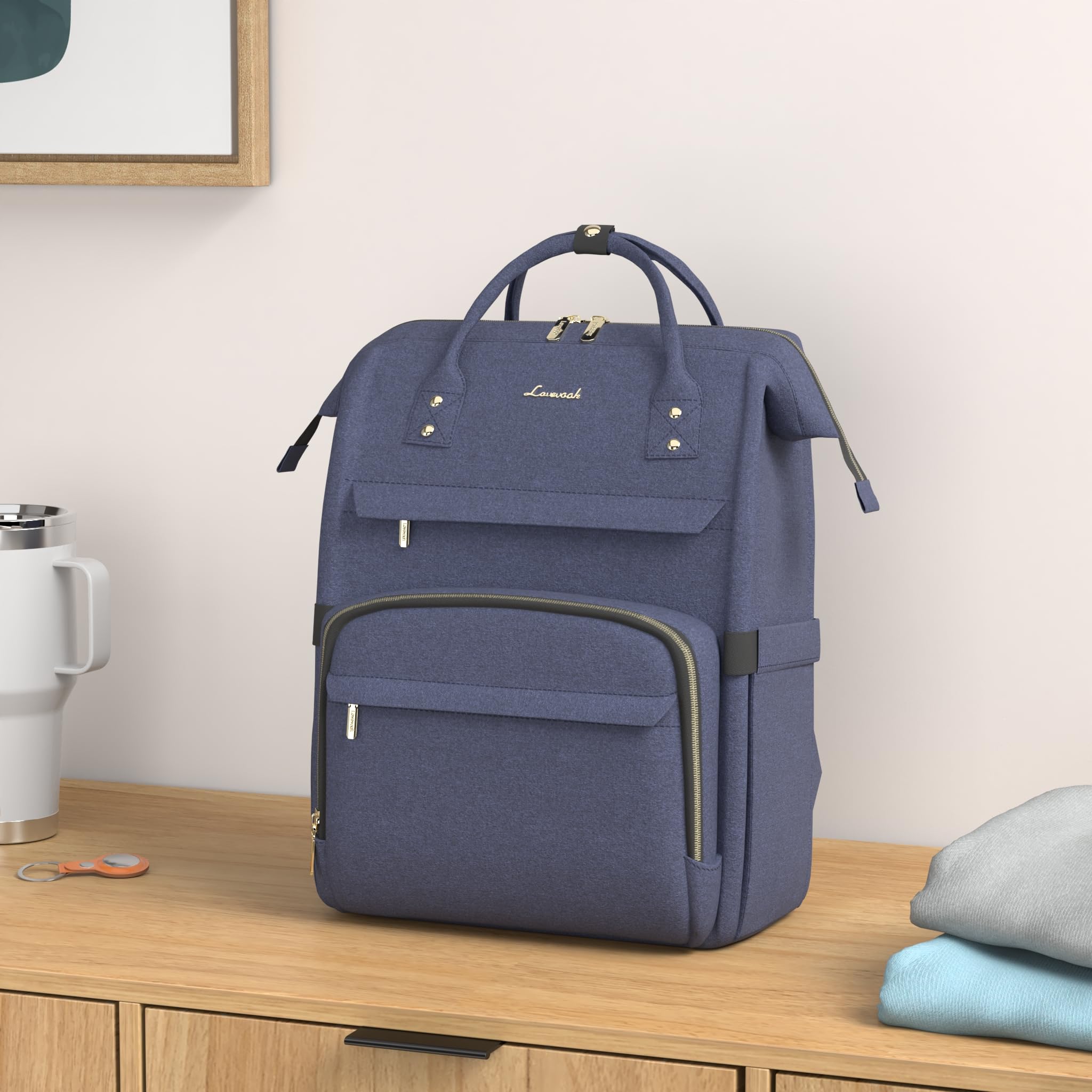 LOVEVOOK 17.3-inch laptop compartment secures your device during daily commuting.