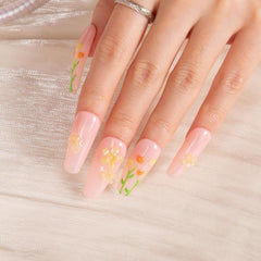 Reusable coffin classic nails offer long wear with an elegant crystal accent.