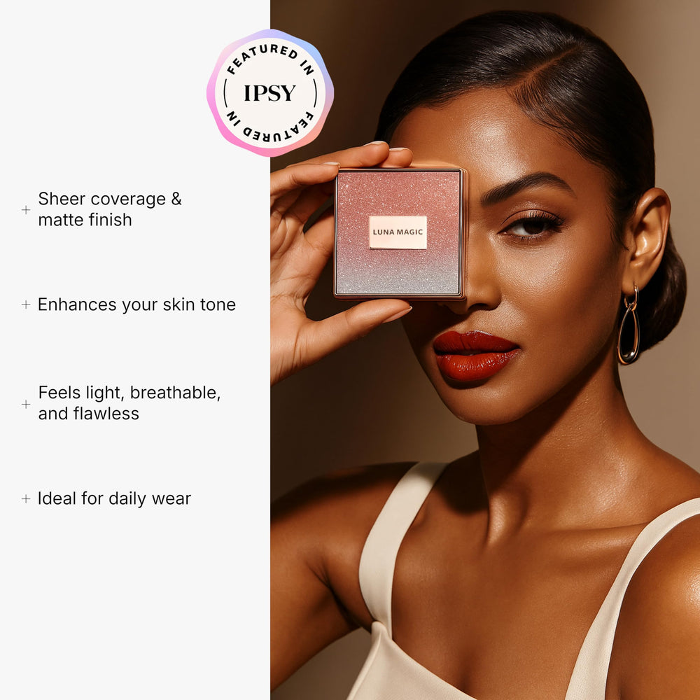 Luna Magic foundation applicator helps smooth, even application