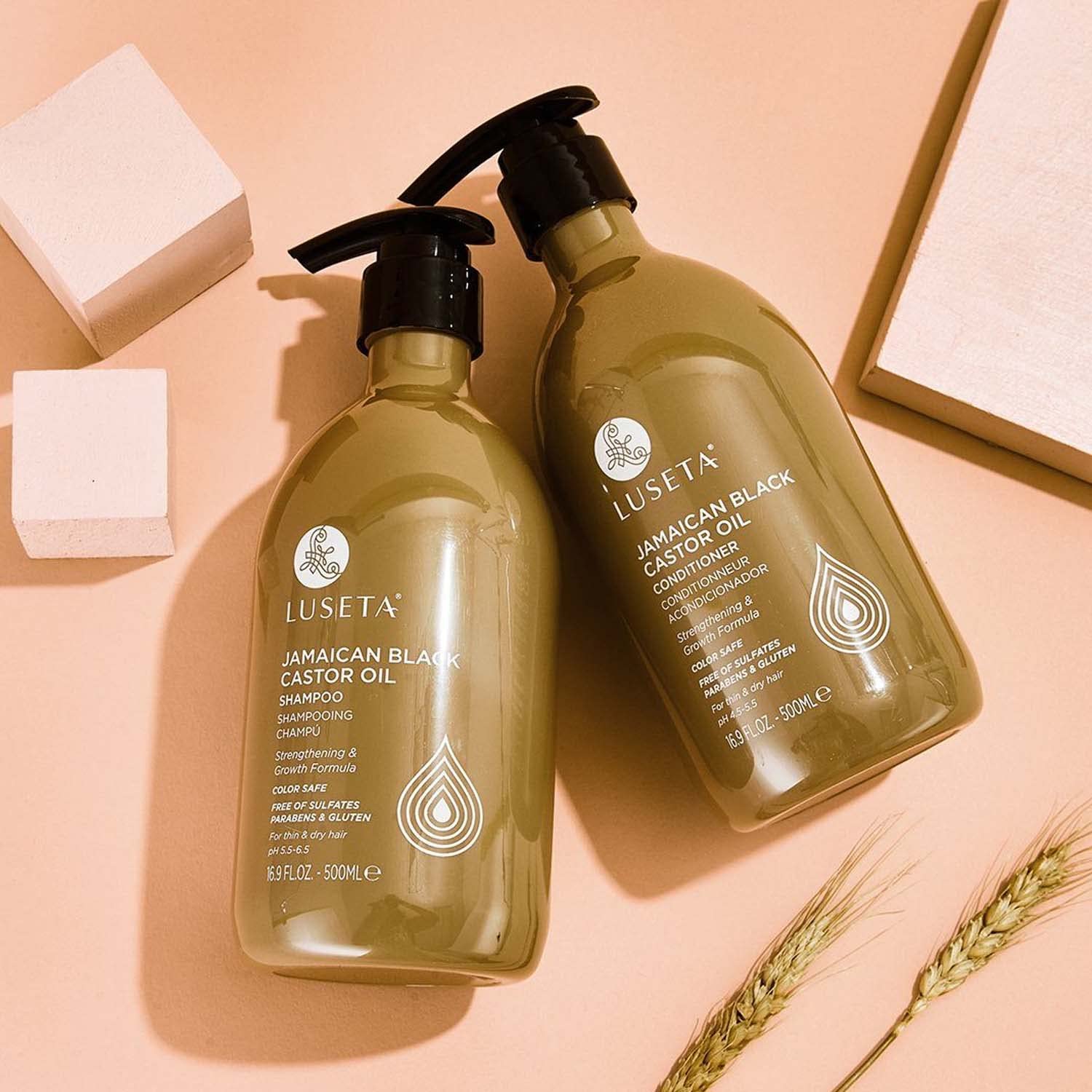 Luseta Castor Oil Conditioner smoothing hair, reduces frizz and adds shine.