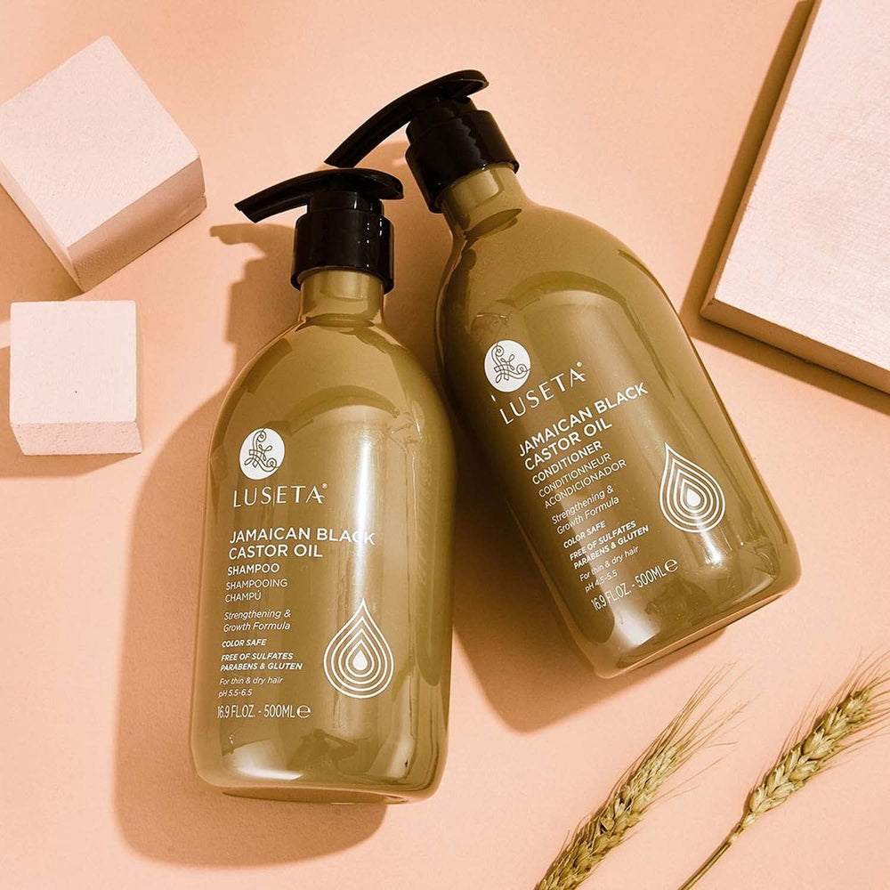 Luseta Castor Oil Conditioner smoothing hair, reduces frizz and adds shine.