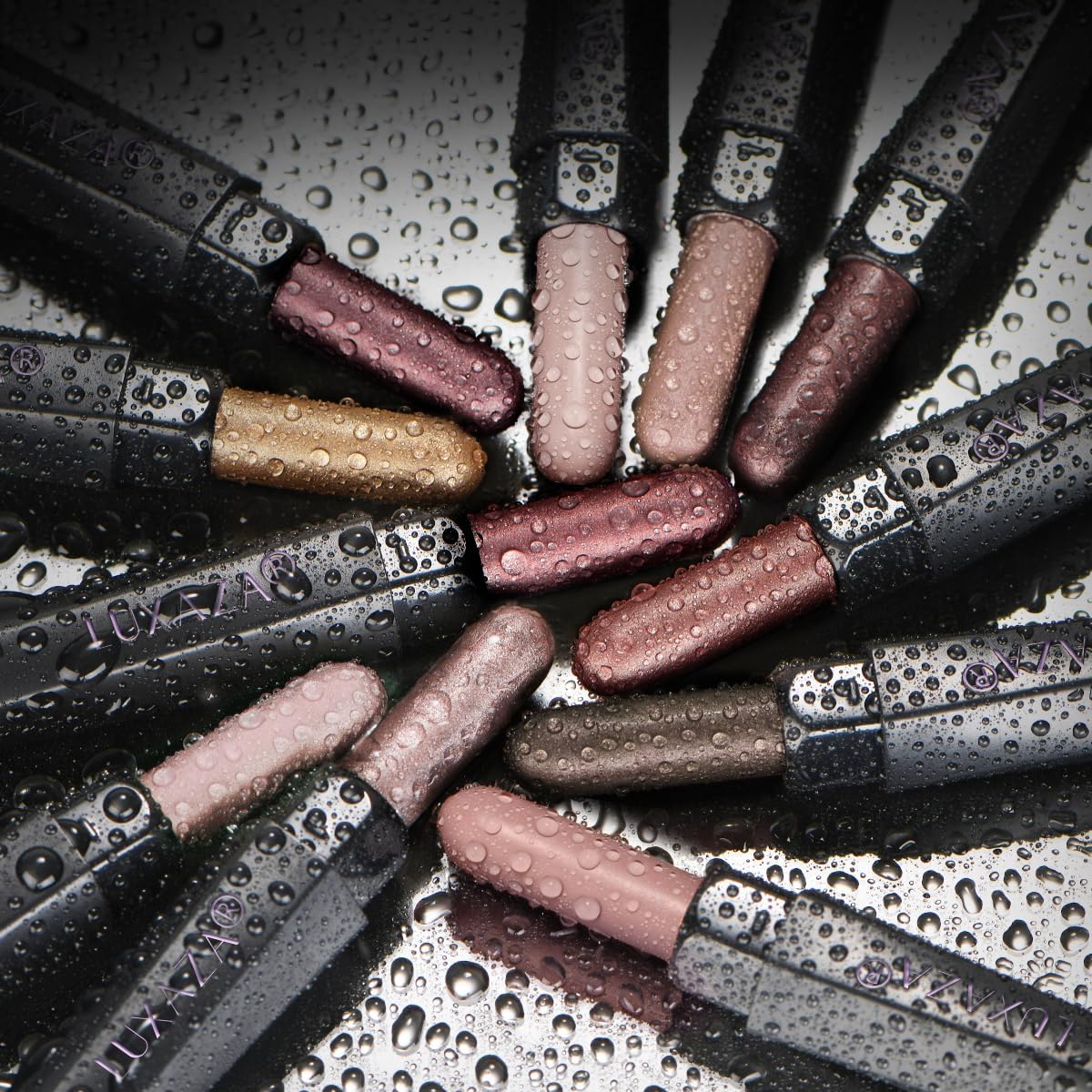 LUXAZA PRO brown eyeshadow-tip close-up highlights creamy texture and smooth application.
