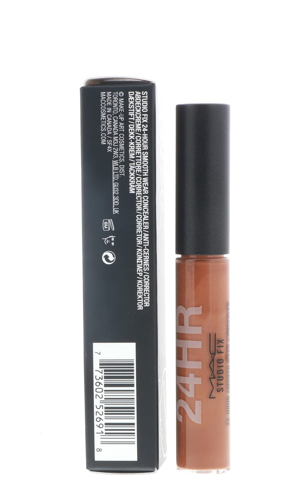 Luxforia Mac Studio Fix concealer offers a smooth, non-shiny matte appearance.