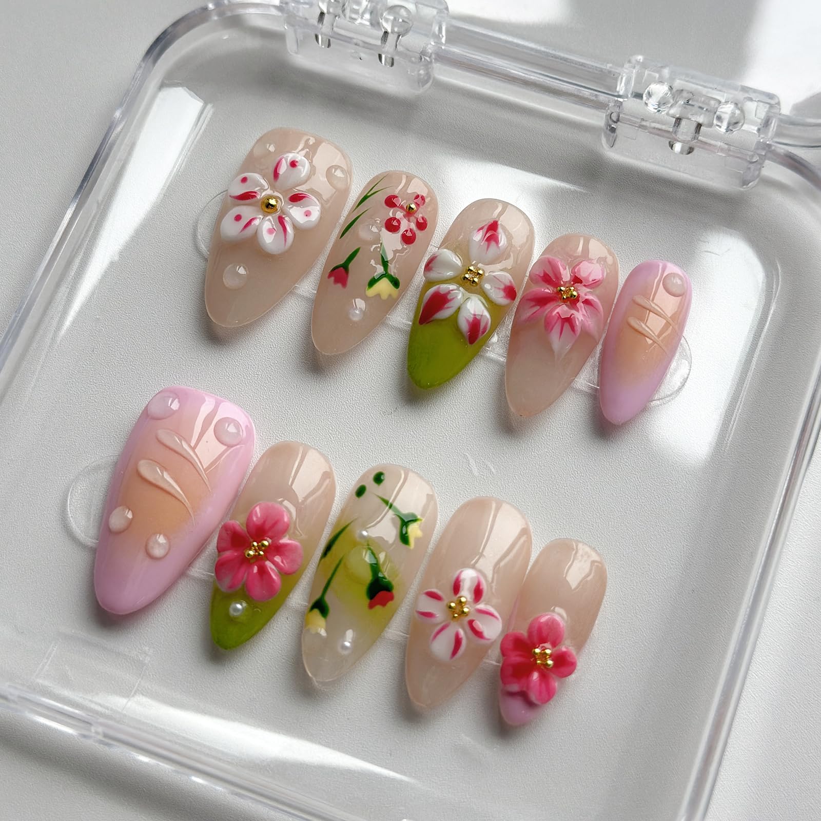 MABKJLF medium almond nails with water ripple gloss for a glossy finish.