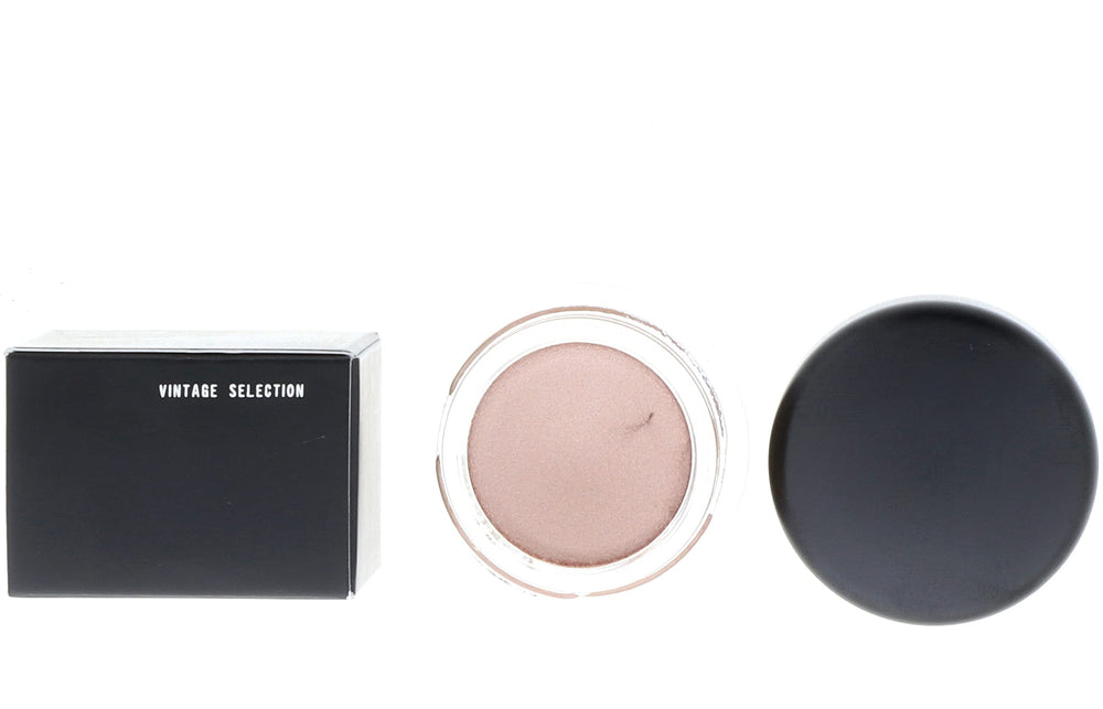 MAC Cham Pale Paint Pot swatches reveal creamy texture and buildable coverage