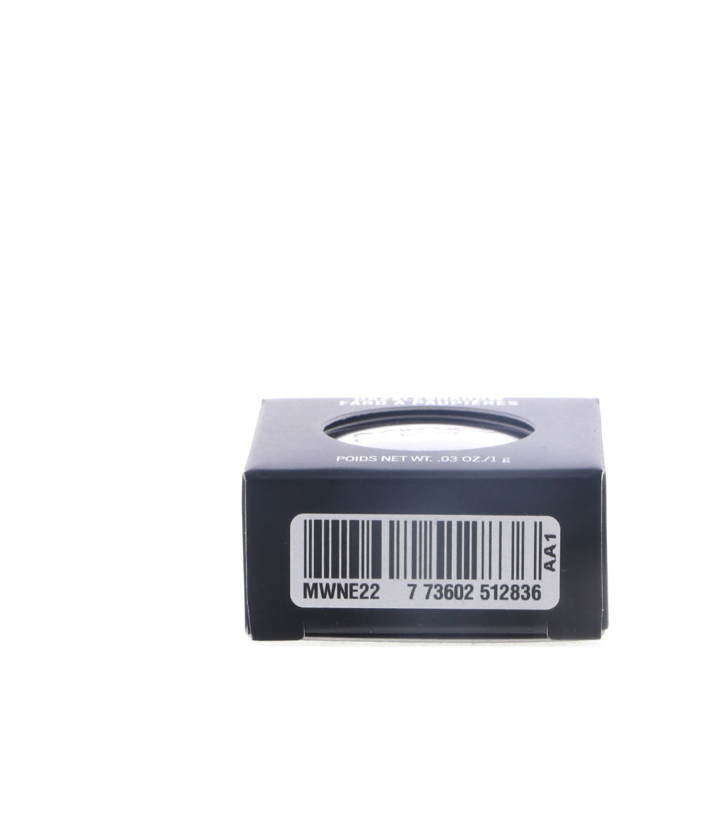 MAC Dazzleshadow Dreamy Beams inner corner highlight with soft glow.