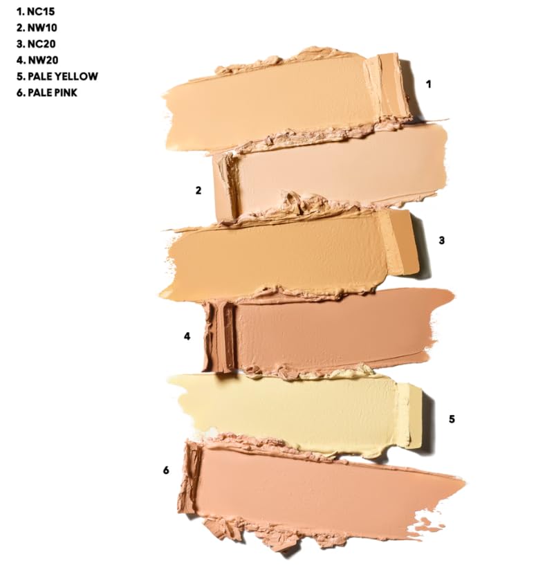 MAC Studio Fix Conceal and Correct Palette Light application, ideal for quick blemish concealment