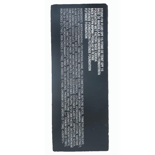 MAC Studio Fix Fluid SPF15 NW30 texture swatch shows a natural matte finish for photo-ready skin