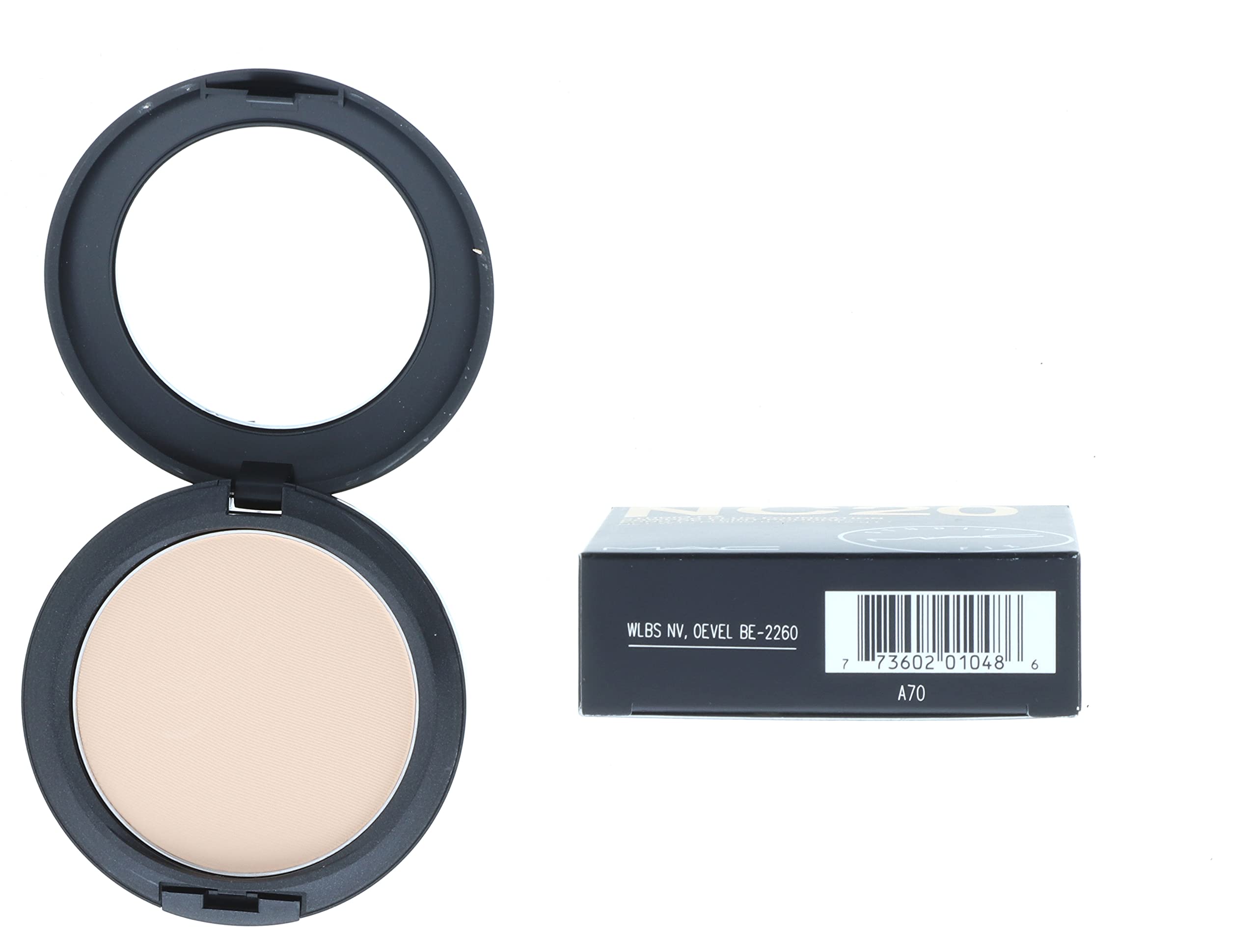 MAC Studio Fix Powder Plus NC20 application with brush for smooth blending.