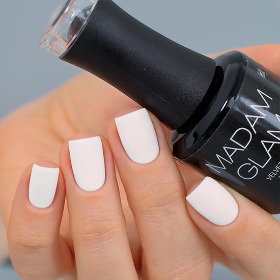 UV/LED curing of Madam Glam Velvet Matte Top Coat for a durable matte finish