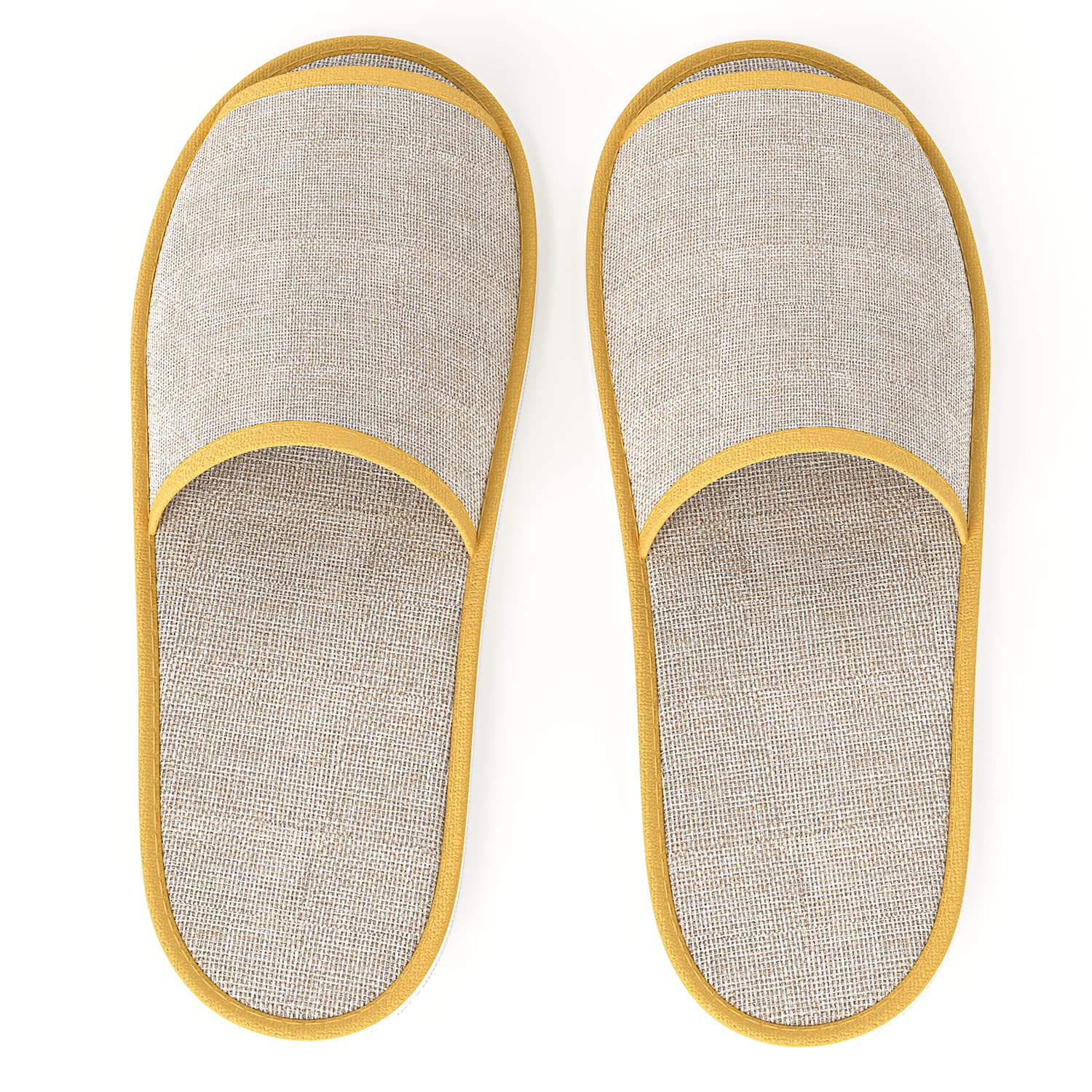Maeline universal-size slippers offering easy fit and daily comfort.