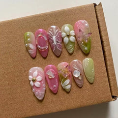 MAGLFELL press-on nails with green pink gradient for a quick, salon-like manicure