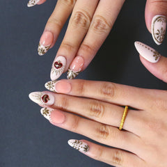 MAGLFELL handmade gel nails with careful artistry and durable wear