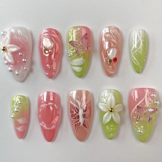 MAGLFELL leopard pattern nails offer bold style for daily wear