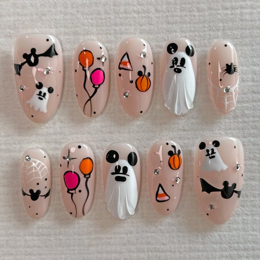 MAGLFELL ghost design press-on nails for a quick, cute manicure.