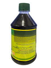 Mahabhringaraj Oil dispensing scene showing easy application and scalp massage benefits